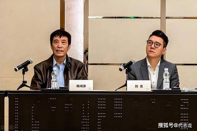 罗克是我们已经签下的，俱乐部决定让他提前报到。